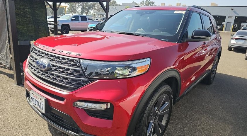 2022 Ford Explorer XLT's photo