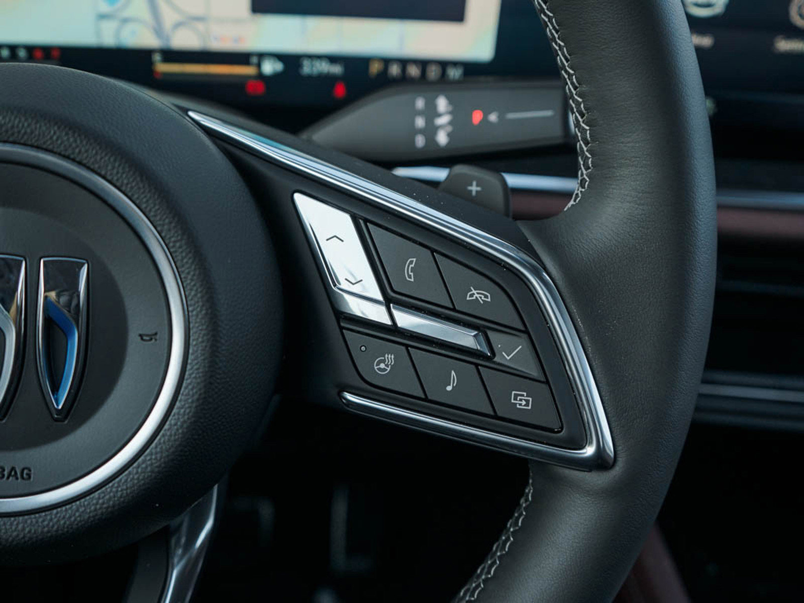 2025 Buick Envision Sport Touring photo 18