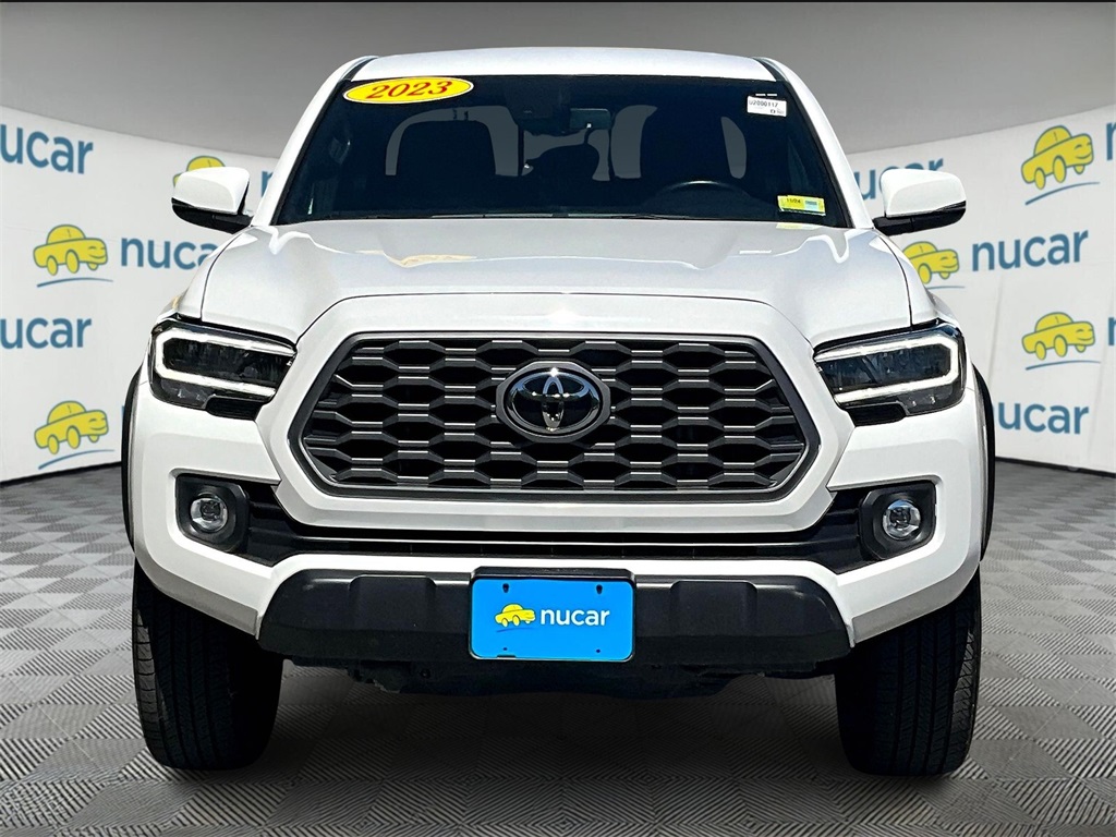2023 Toyota Tacoma TRD Off-Road photo 2