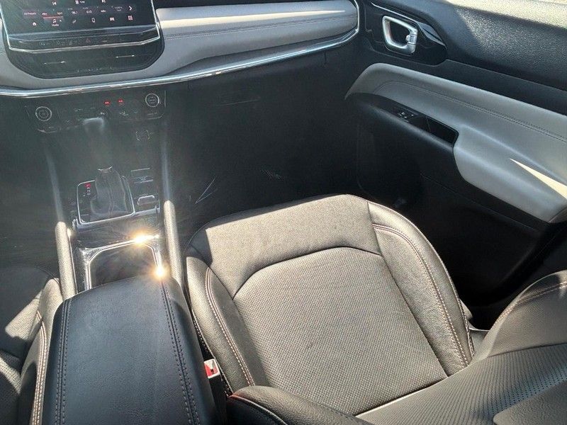 2022 Jeep Compass Limited photo 16