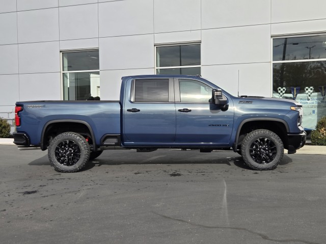 2026 Chevrolet Silverado 2500HD LT photo 4