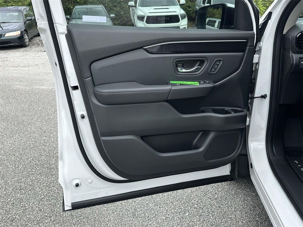 2025 Honda Pilot Elite photo 4