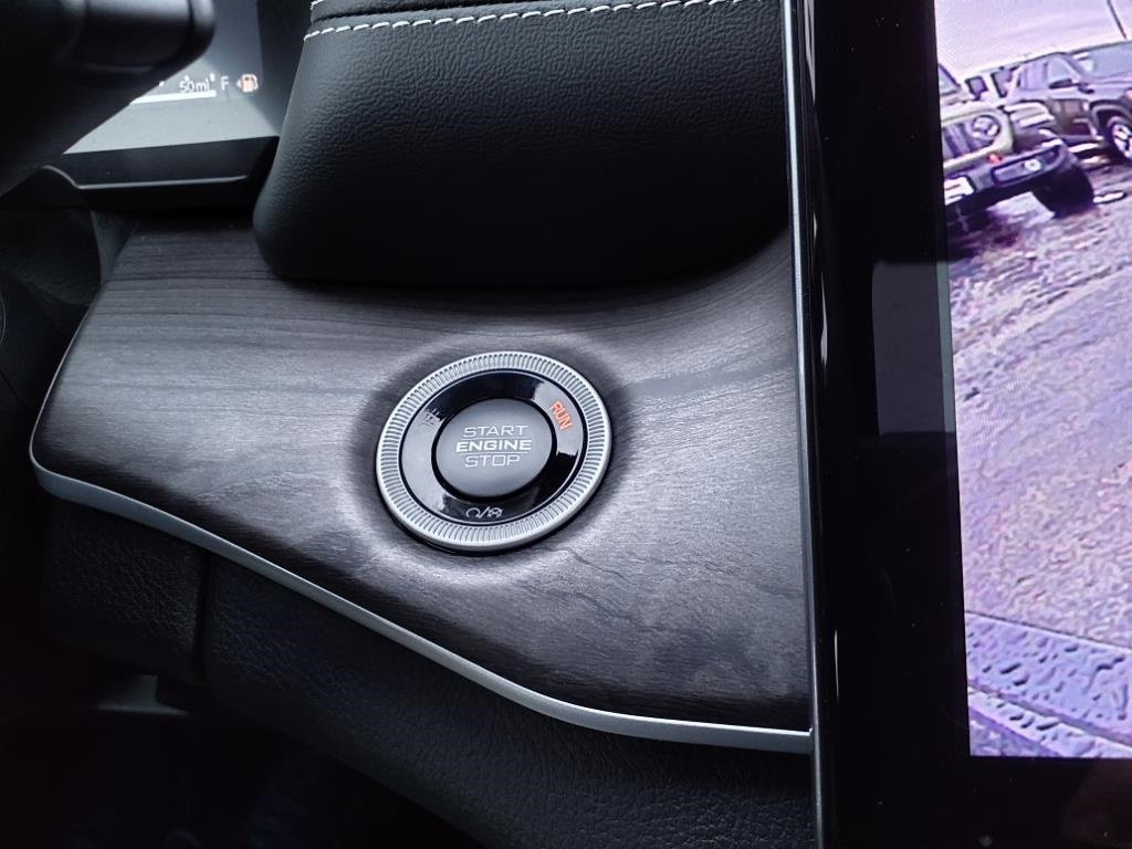 2025 Jeep Grand Cherokee Limited photo 19
