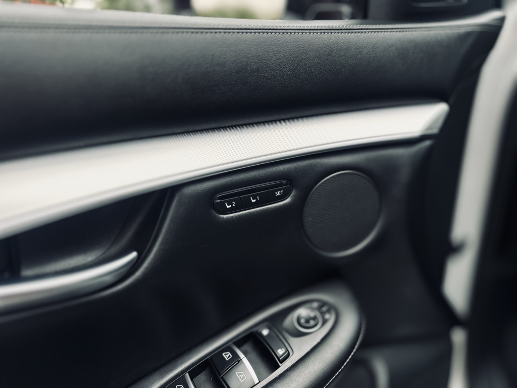 2021 Infiniti QX50 Essential photo 26