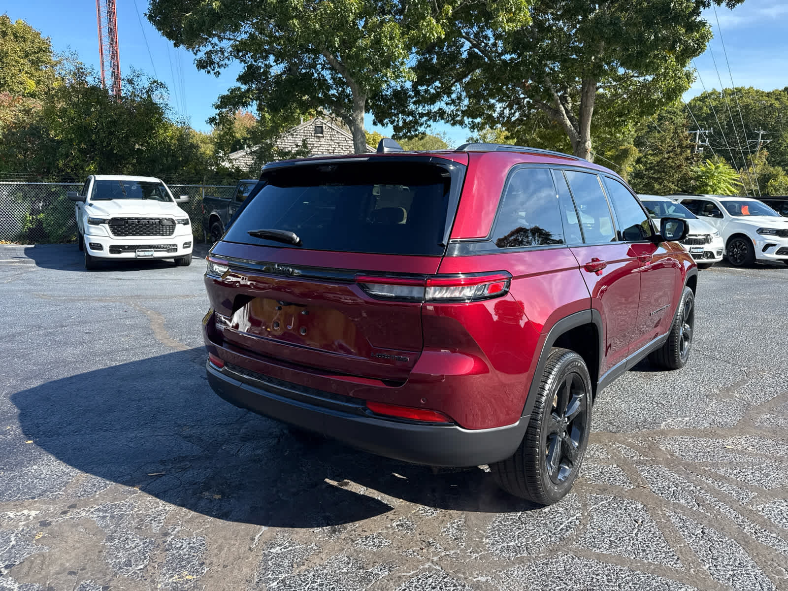 2024 Jeep Grand Cherokee Limited photo 3