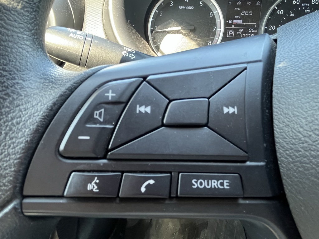 2024 Nissan Kicks S photo 7