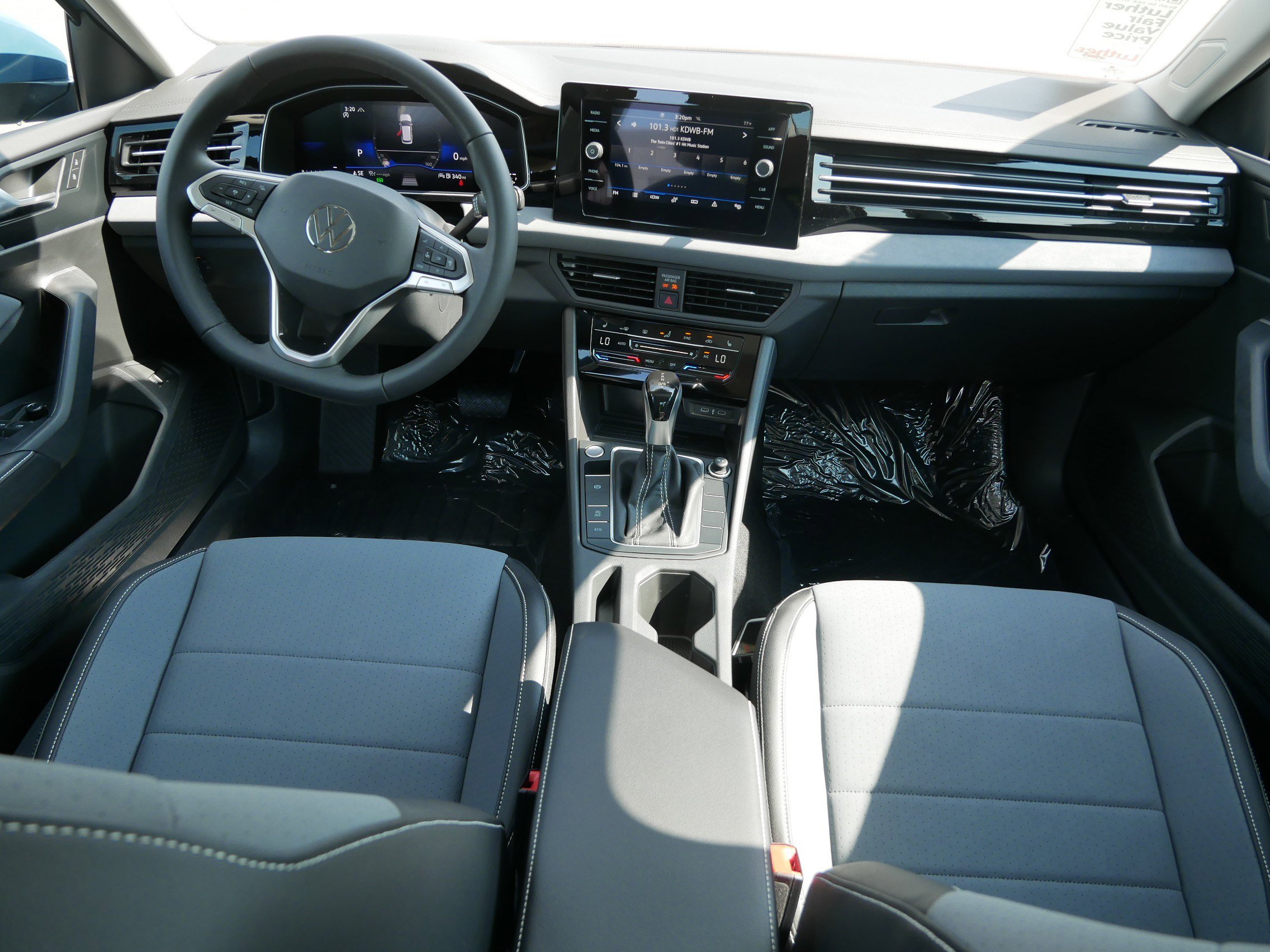 2025 Volkswagen Jetta SE photo 6