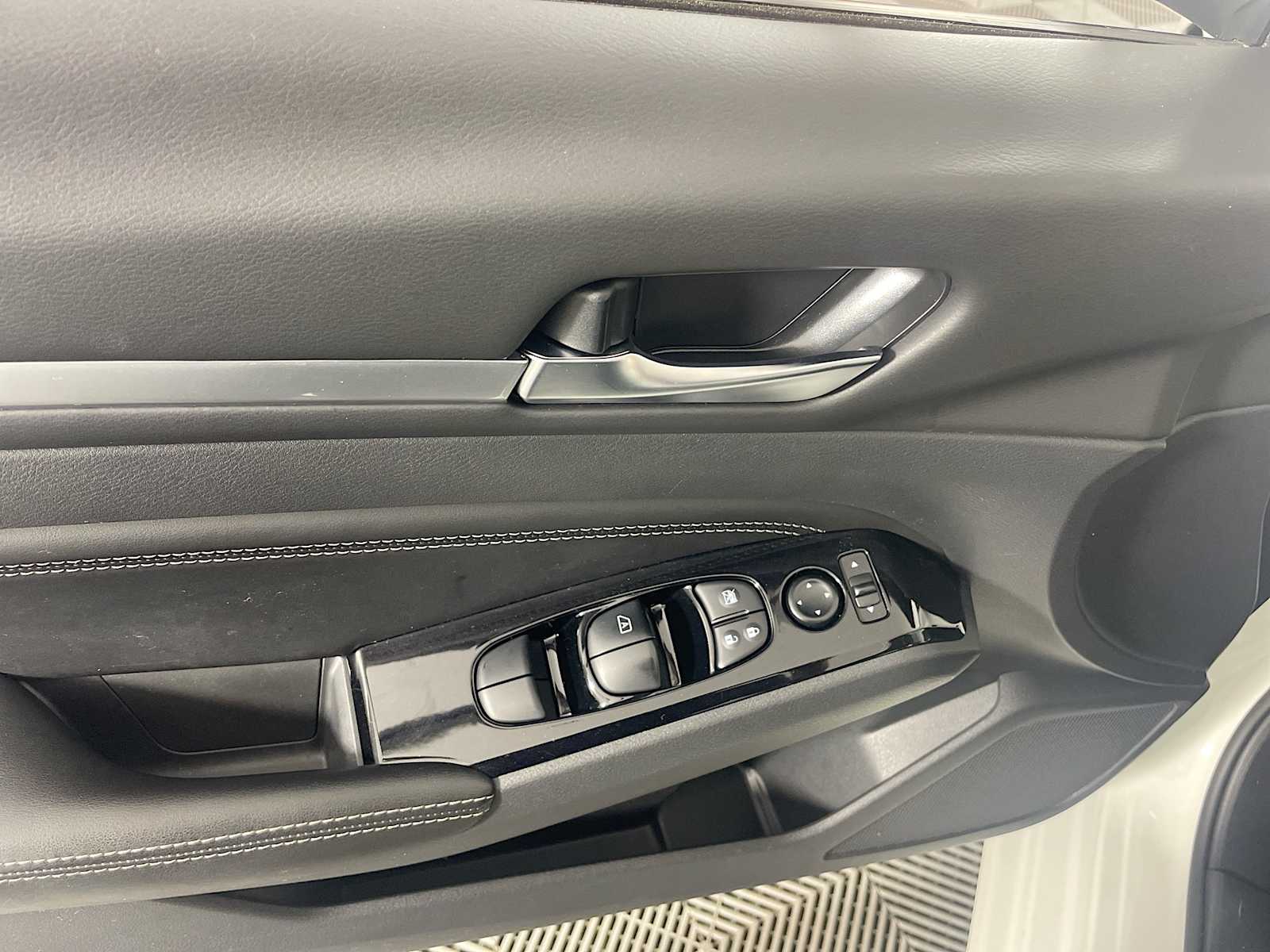 2023 Nissan Altima 2.5 SV photo 16