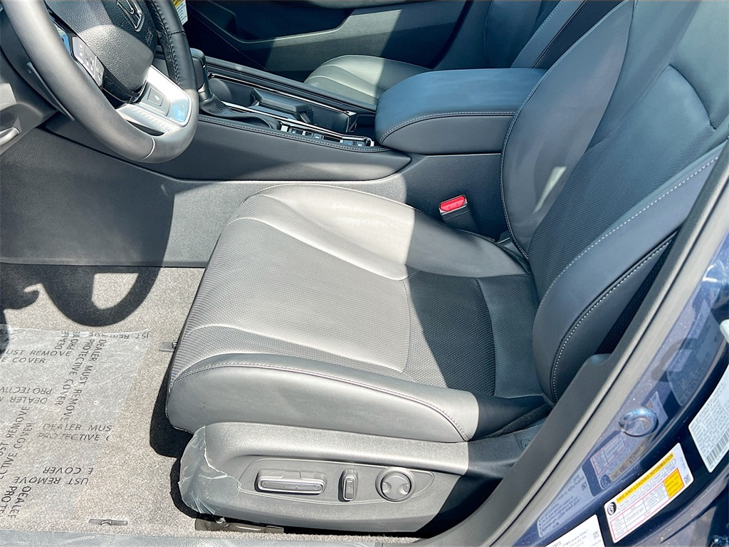 2025 Honda Accord Hybrid Touring photo 24