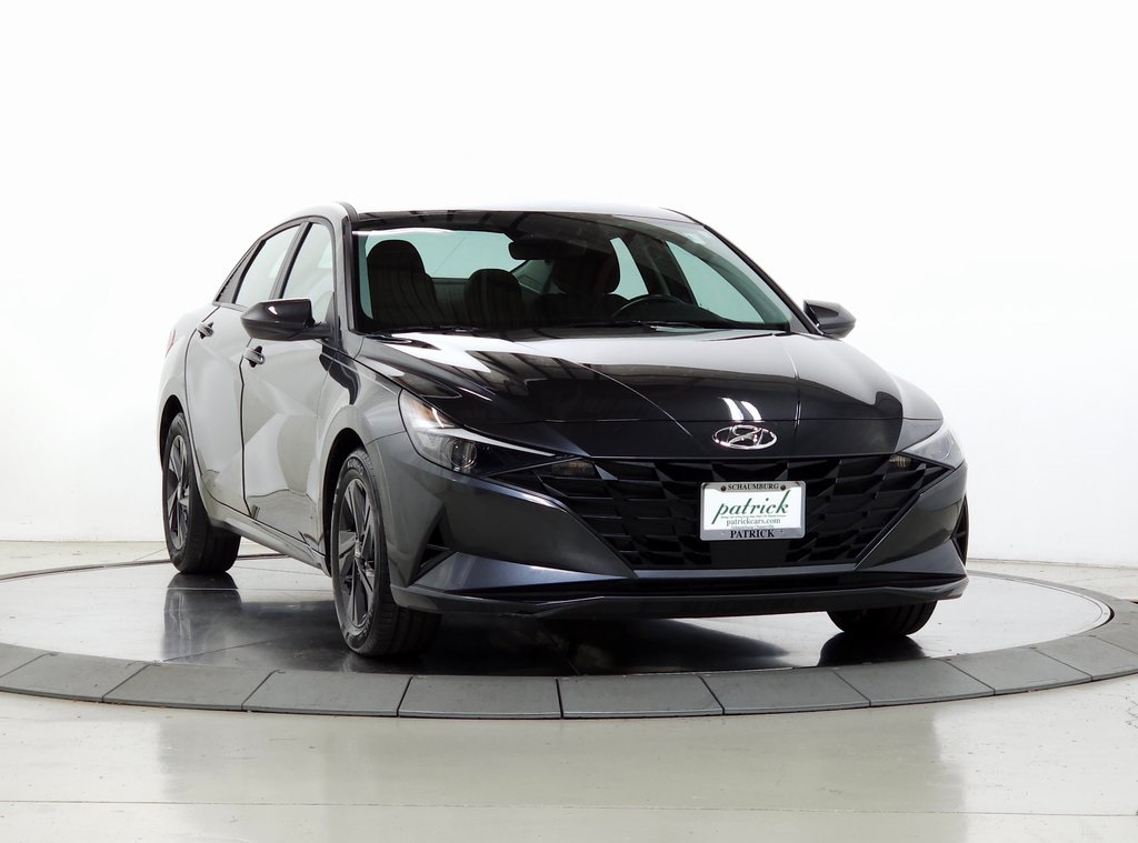 2021 Hyundai Elantra SEL's photo