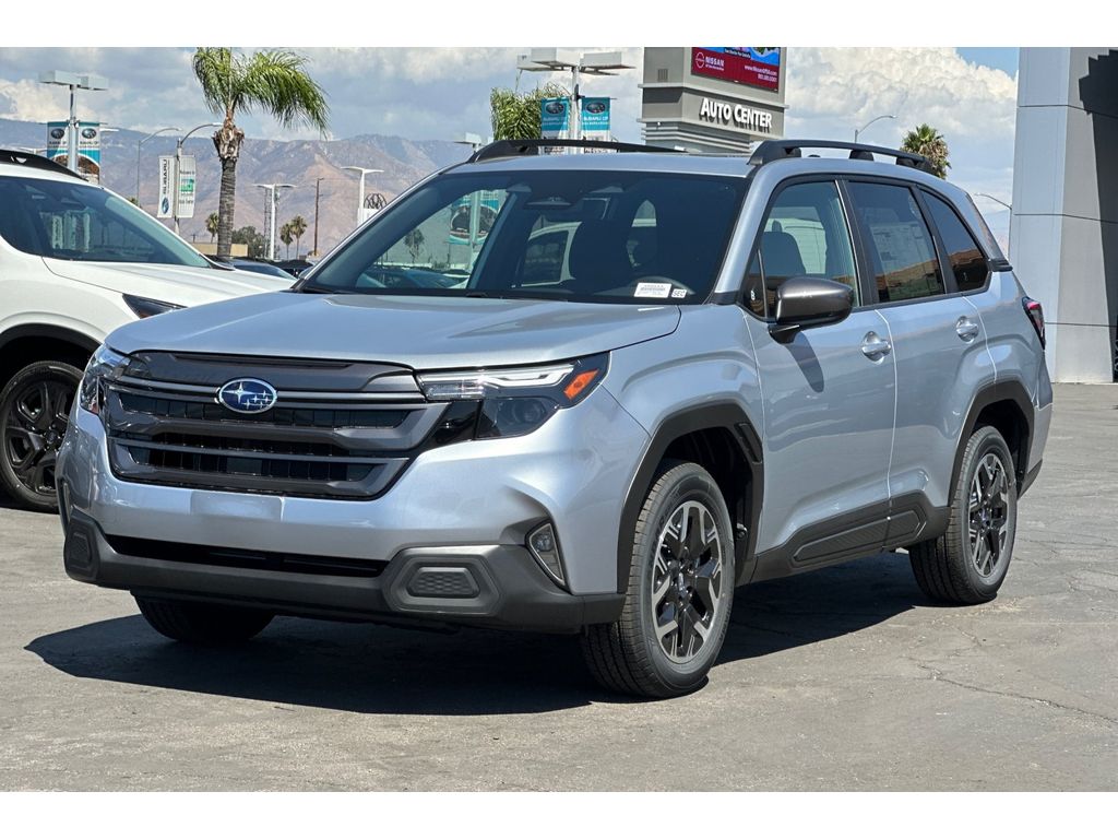 2025 Subaru Forester Premium photo 8
