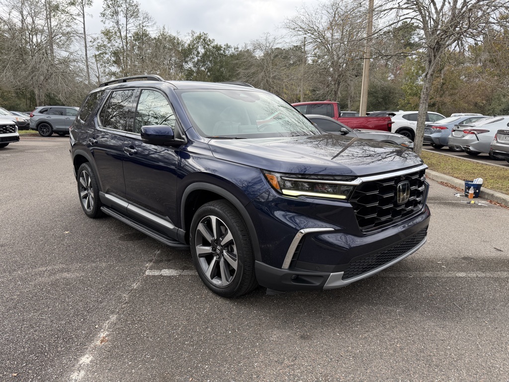 2023 Honda Pilot Elite's photo