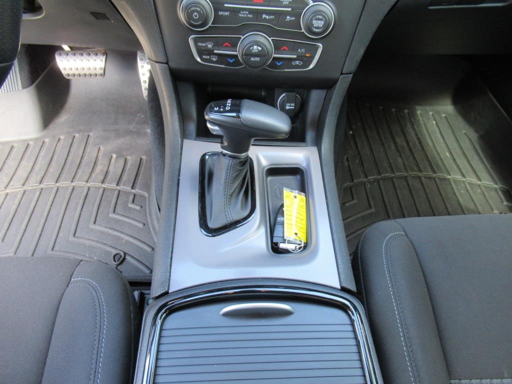 2023 Dodge Charger R/T photo 21