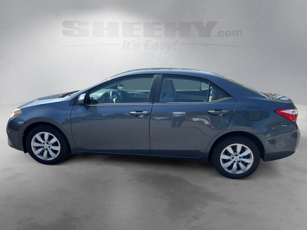 2015 Toyota Corolla LE photo 5