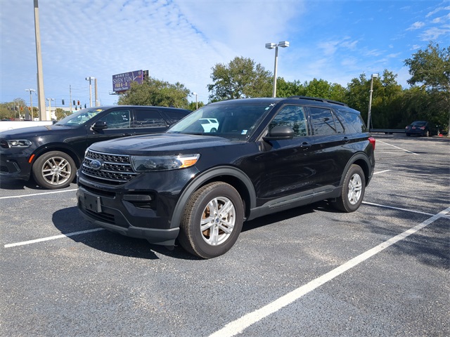 2022 Ford Explorer XLT's photo