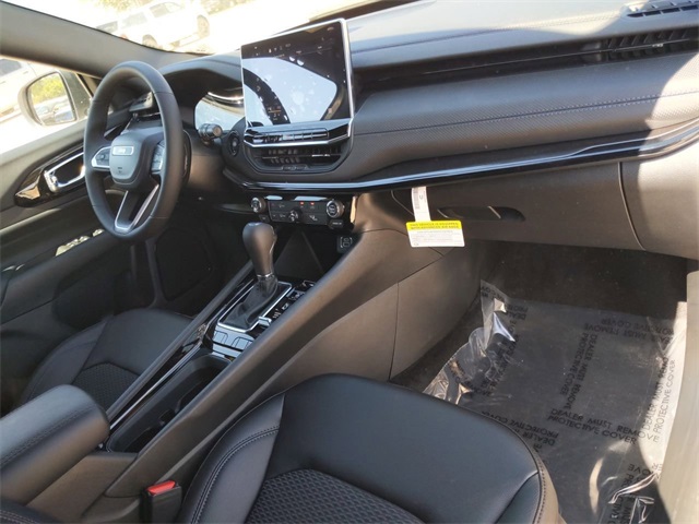 2026 Jeep Compass Latitude Altitude photo 28