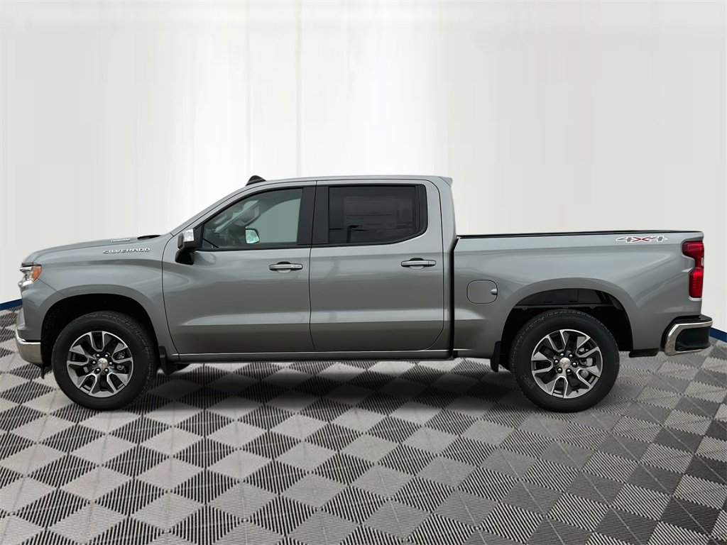 2026 Chevrolet Silverado 1500 LT photo 2