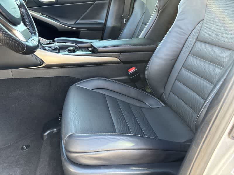 2019 Lexus IS 350 AWD photo 15