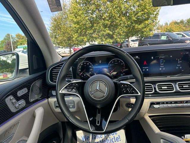 2026 Mercedes Benz GLS 450 4MATIC photo 30