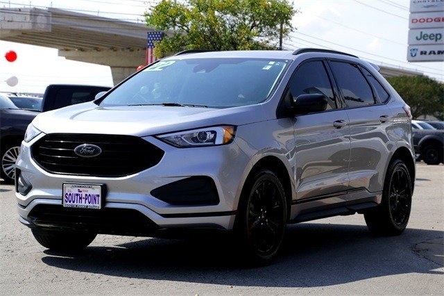 2022 Ford Edge SE