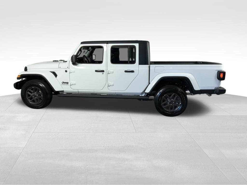 2024 Jeep Gladiator Sport S photo 4