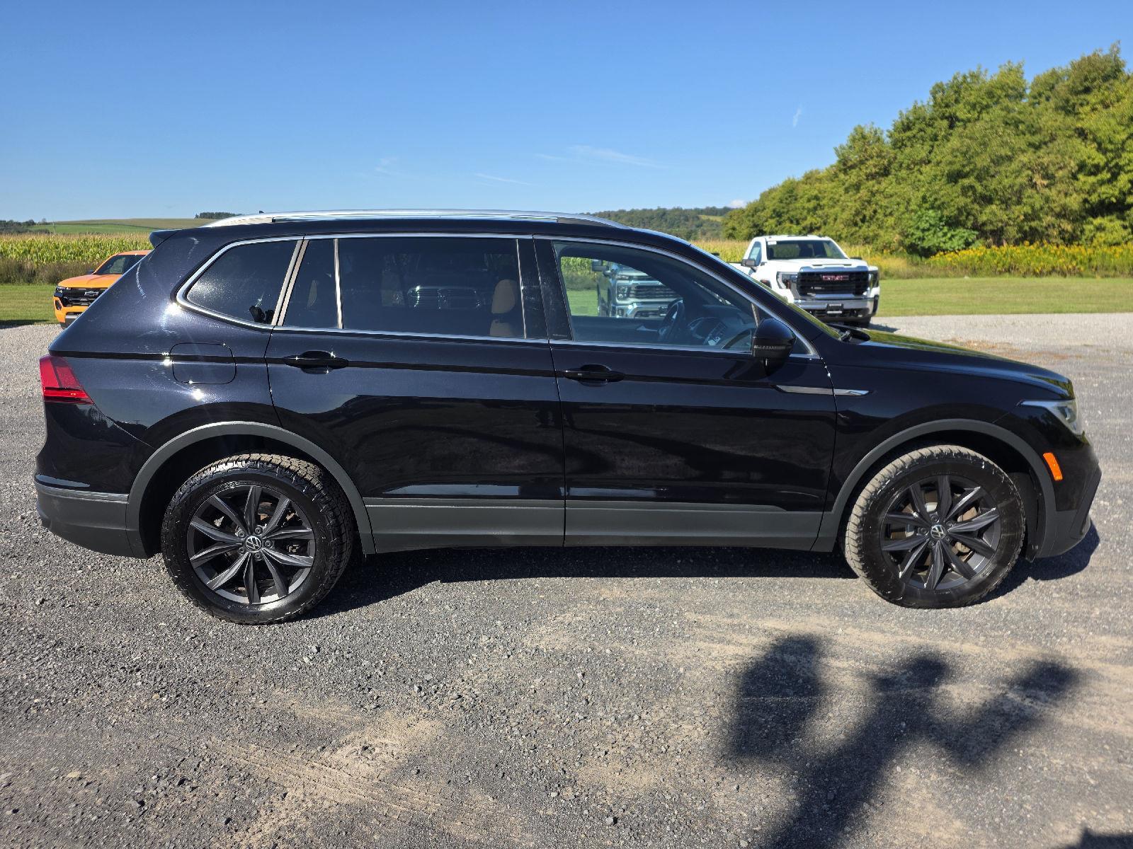 2022 Volkswagen Tiguan SE photo 6