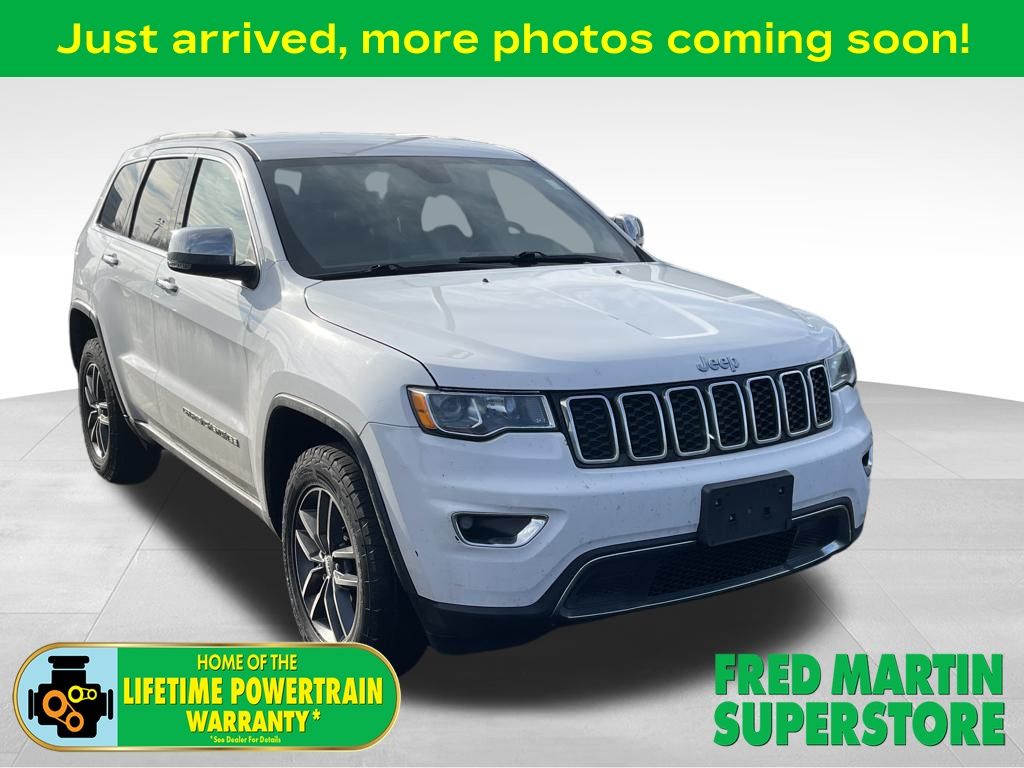2017 Jeep Grand Cherokee Limited's photo