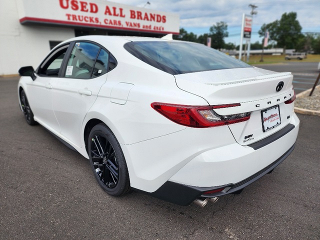 2025 Toyota Camry SE photo 4