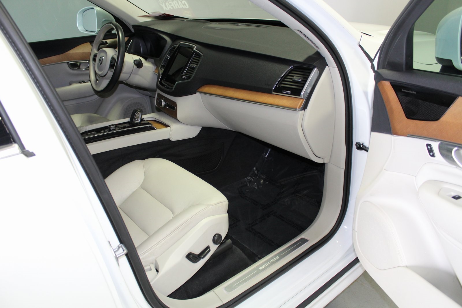 2021 Volvo XC90 Recharge T8 Inscription Expression photo 12