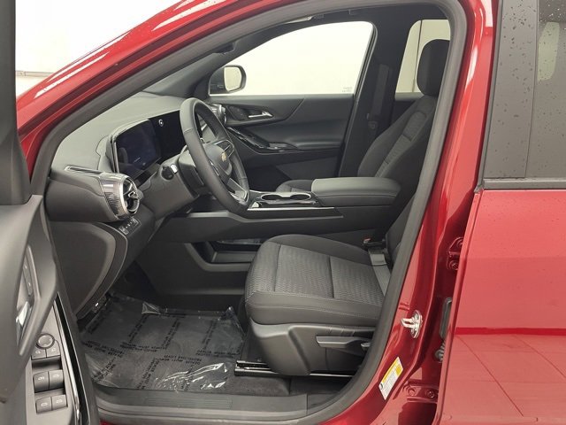 2025 Chevrolet Equinox LT photo 2