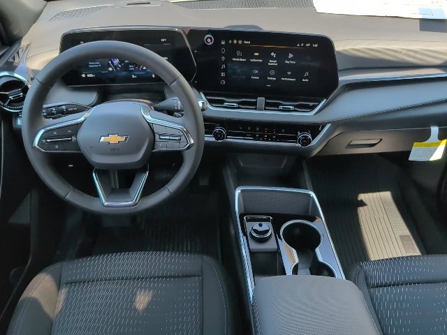 2026 Chevrolet Equinox LT photo 4