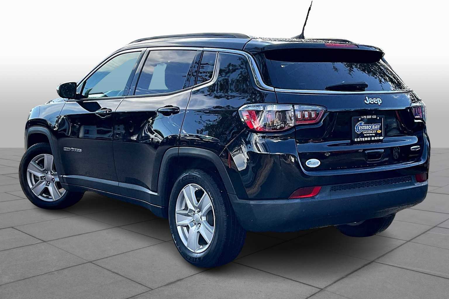 2022 Jeep Compass Latitude photo 11