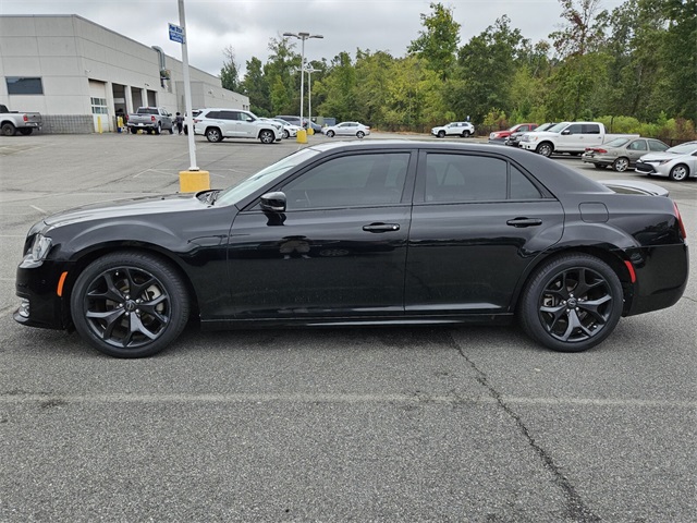 2022 Chrysler 300 S photo 4
