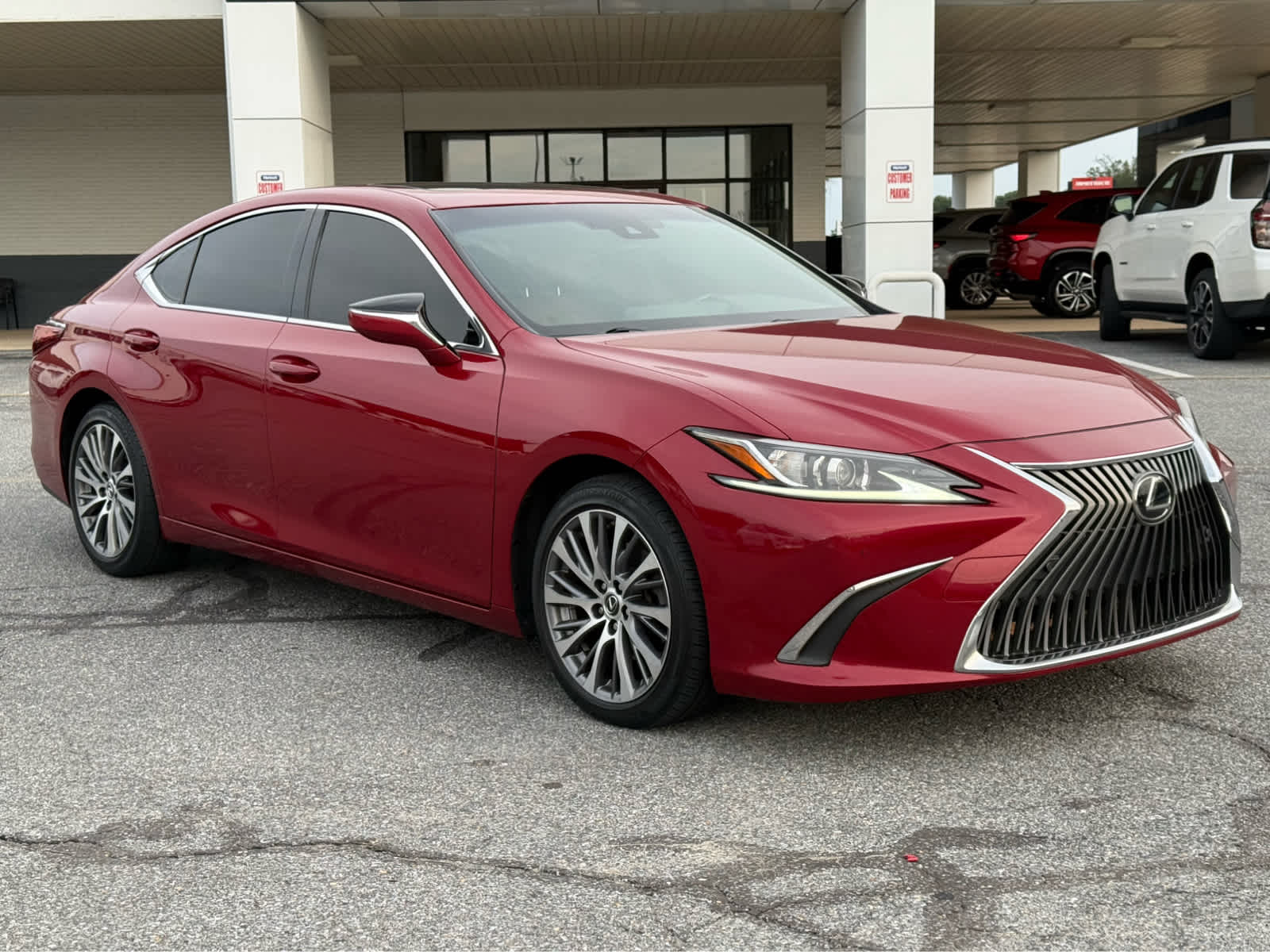 2019 Lexus ES 350 photo 2