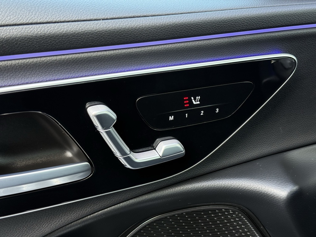 2025 Mercedes Benz E 350 photo 4