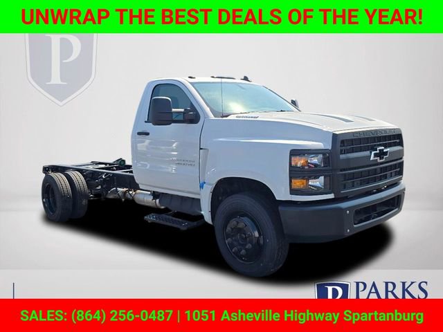 2023 Chevrolet Silverado 4500 Medium Duty Chassis Cab Work Truck's photo