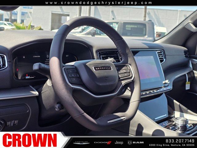 2025 Jeep Wagoneer Base photo 15