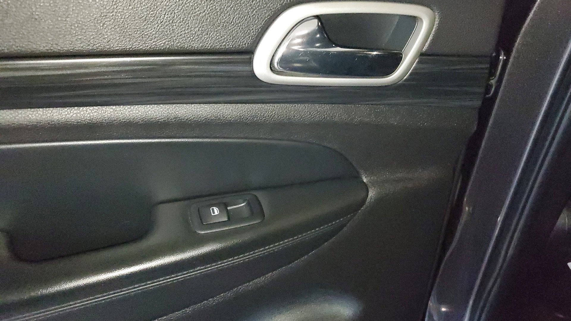 2021 Jeep Grand Cherokee Laredo E photo 14