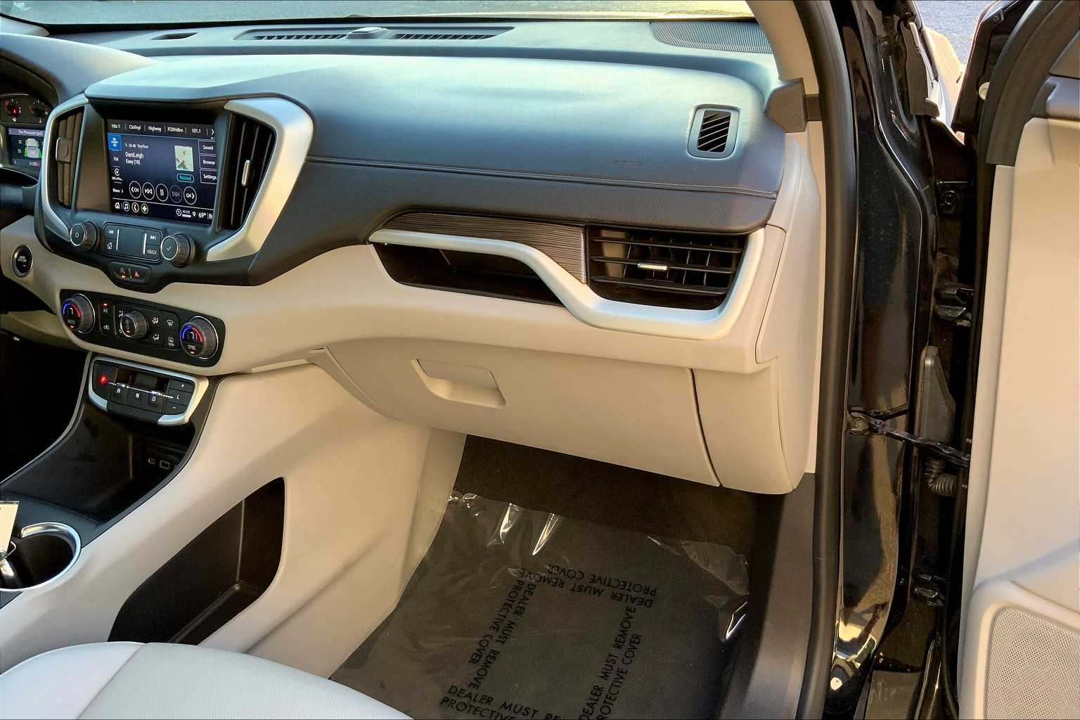 2024 Gmc Terrain SLT photo 16