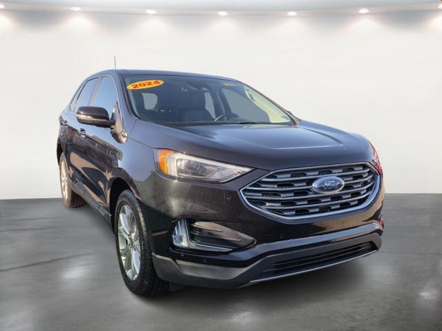 2024 Ford Edge Titanium's photo