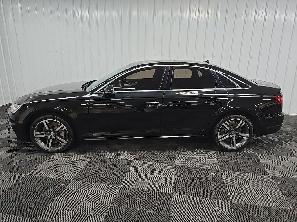 2018 Audi A4 2.0T Premium Plus Quattro photo 5