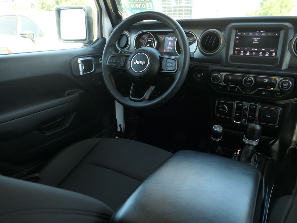 2023 Jeep Wrangler Sport S photo 21
