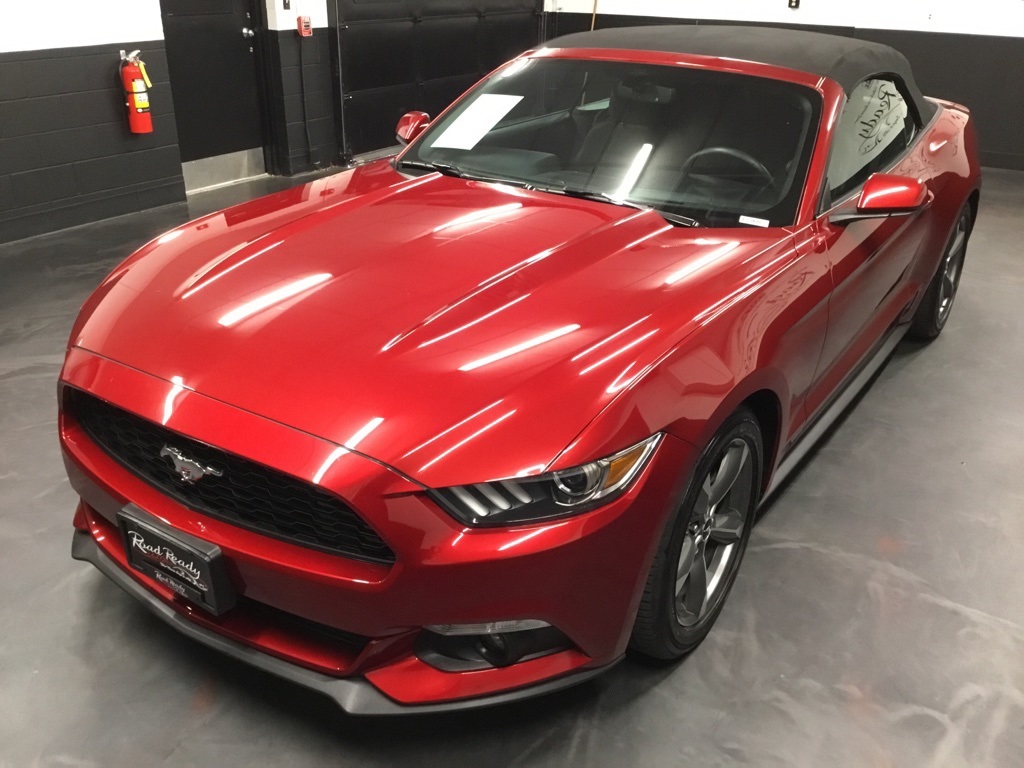 2016 Ford Mustang V6 Convertible photo 23