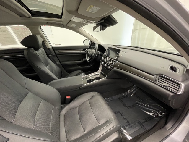 2019 Honda Accord Hybrid Touring photo 7