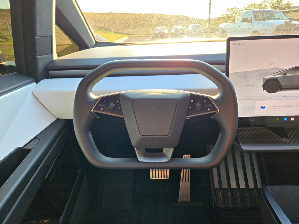 2024 Tesla Cybertruck photo 14