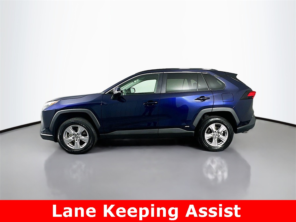 2025 Toyota RAV4 Hybrid XLE photo 2