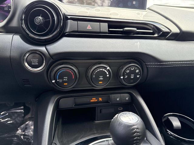 2025 Mazda MX-5 Miata Miata photo 19