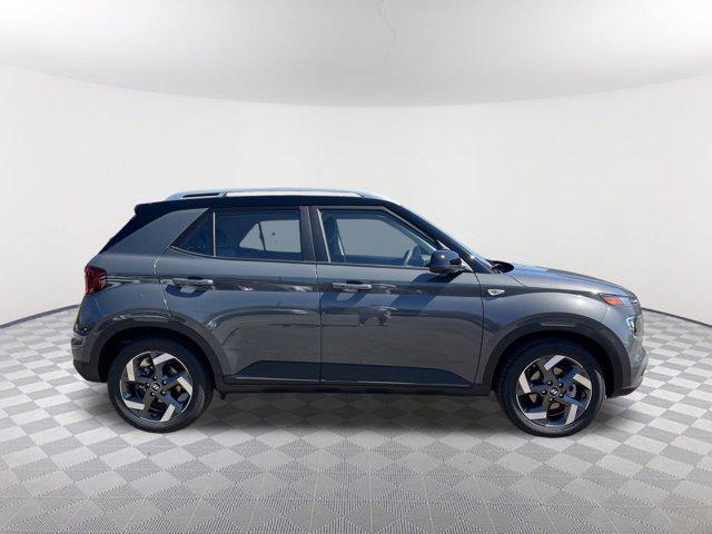 2026 Hyundai Venue SEL photo 3
