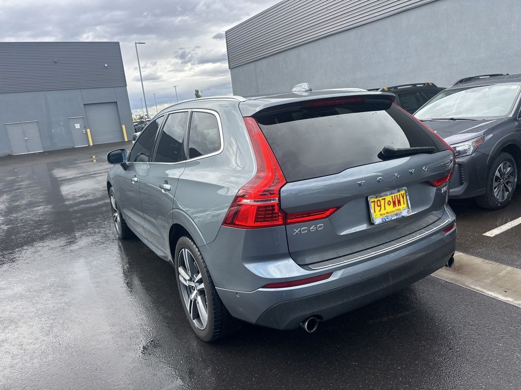 2018 Volvo XC60 T5 Momentum photo 9