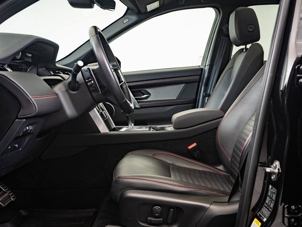 2023 Land Rover Discovery Sport SE R-Dynamic photo 17